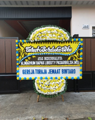 Papan Bunga Duka di Sungai Lekop